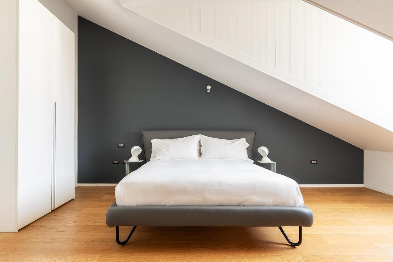 Easyhomes - Brera Luxury Suites Милан Экстерьер фото